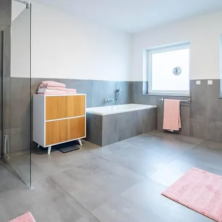 Villa Grosse Stadtvilla Mit Whirlpool Otterberg